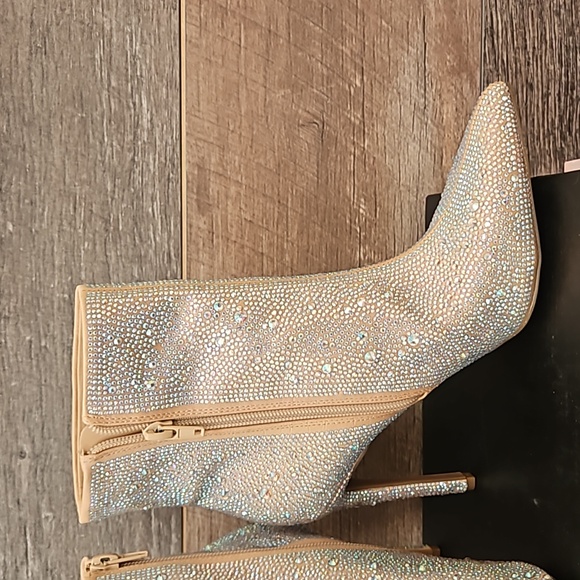 INC Rhinestones botties on cream base size 7.5 - Picture 3 of 9